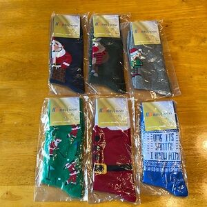 Men’s 6 pack of Christmas socks. New in package